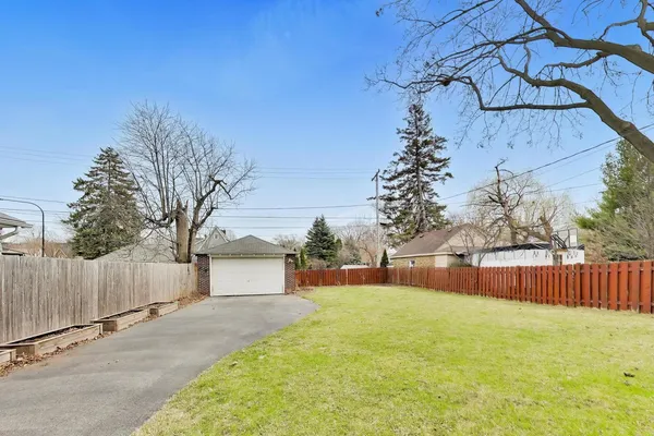 $795,000 | 403 South Wille Street, Mount Prospect, IL 60056