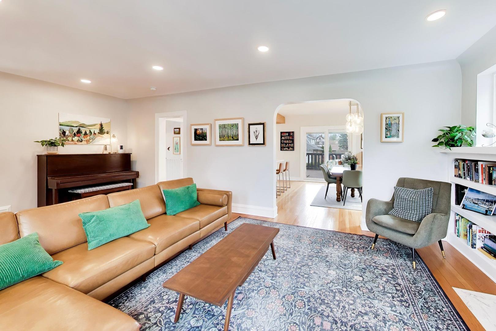 403 South Wille Street Mount Prospect, IL 60056 - Photo 7 of 48