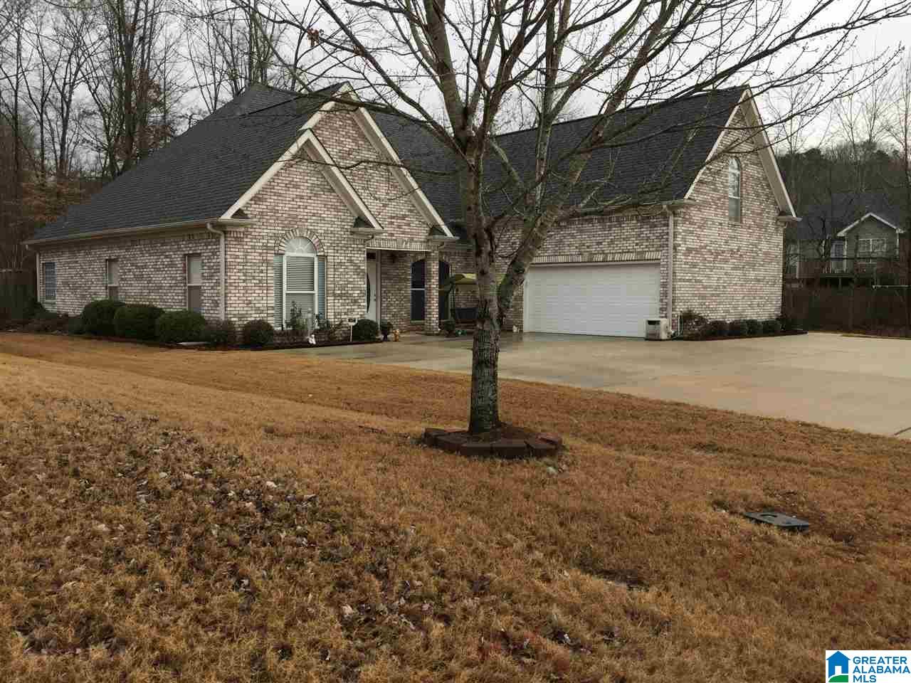 104 Parliament Road Alabaster, AL 35114 - Photo 2 of 47