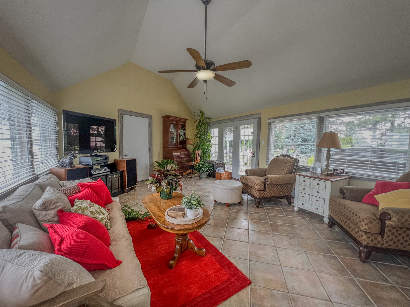 16205 University Road Malta, IL 60150 - Photo 7 of 51