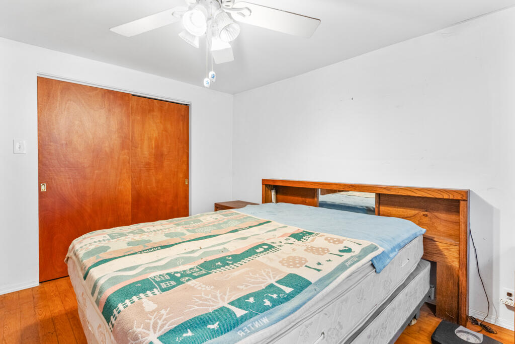 422 Vassalboro Road China, ME 04358 - Photo 18 of 28 1st fl bed