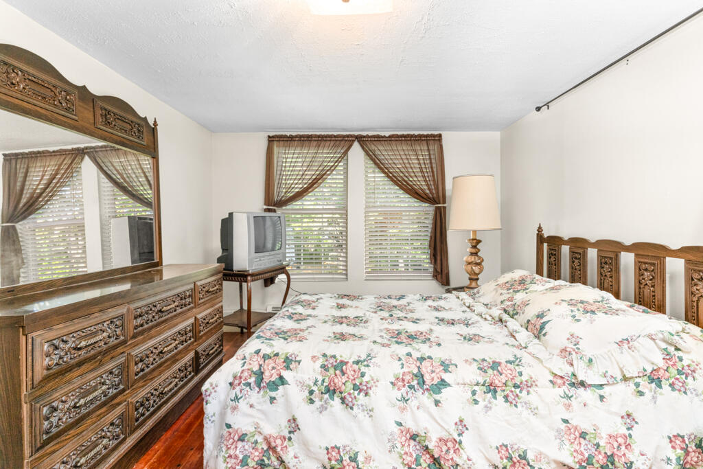 422 Vassalboro Road China, ME 04358 - Photo 23 of 28 Bedroom 3