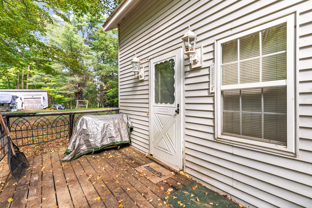 422 Vassalboro Road China, ME 04358 - Photo 9 of 28 Front porch