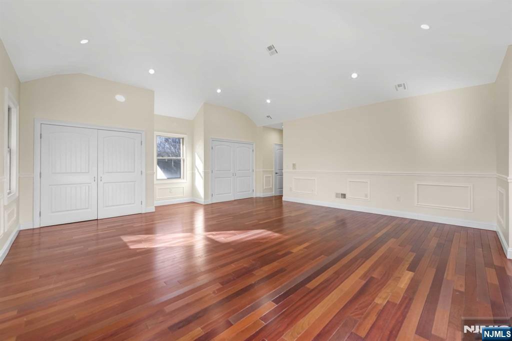 831 Pascack Road Paramus, NJ 07652 - Photo 15 of 26