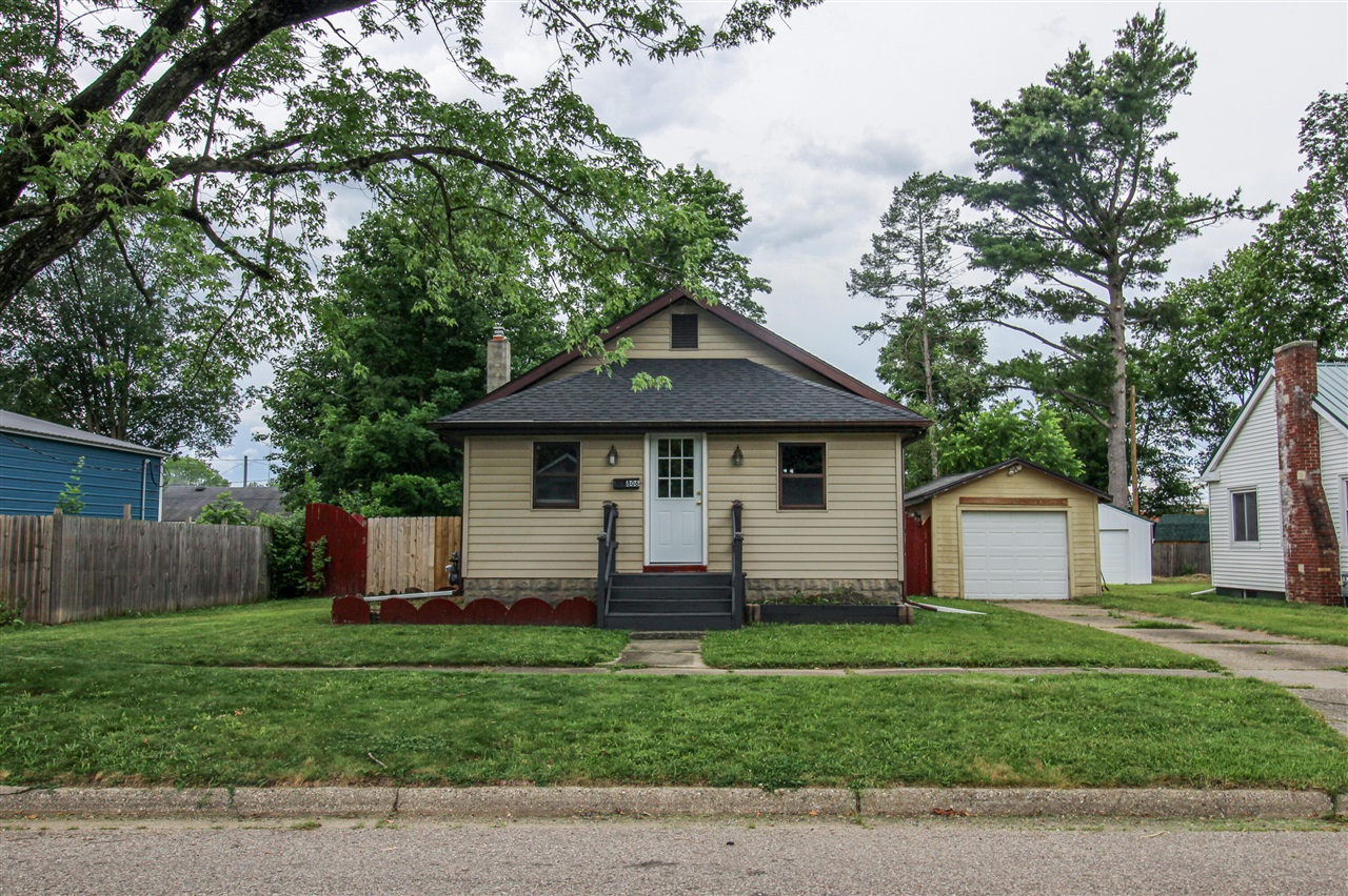 806 West Street Three Rivers, MI 49093 - Photo 2 of 28