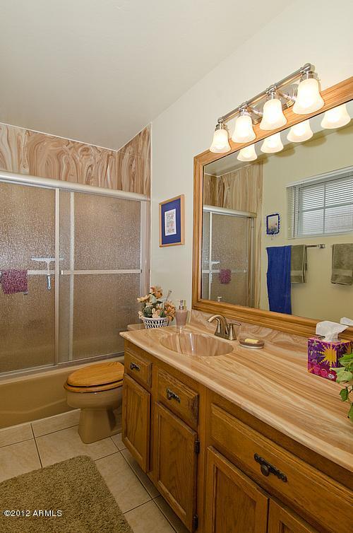 1416 West Orchid Lane Phoenix, AZ 85021 - Photo 4 of 16 bathroom