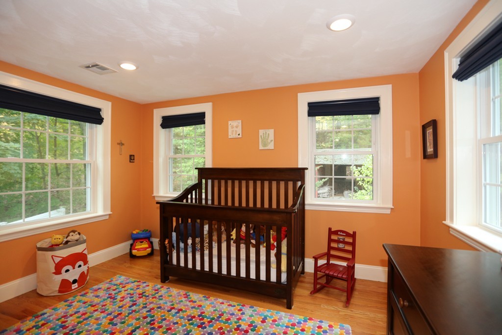 587 Greendale Avenue Needham, MA 02492 - Photo 17 of 25