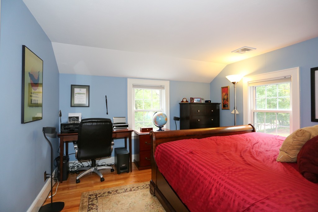 587 Greendale Avenue Needham, MA 02492 - Photo 22 of 25