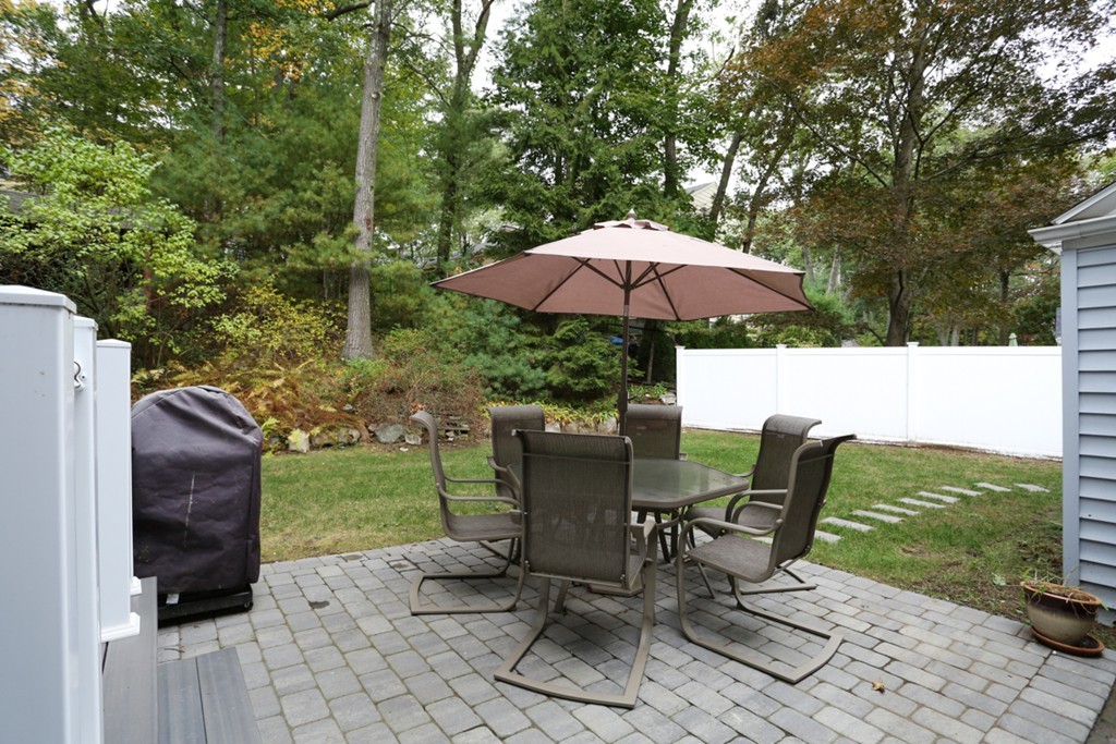 587 Greendale Avenue Needham, MA 02492 - Photo 23 of 25