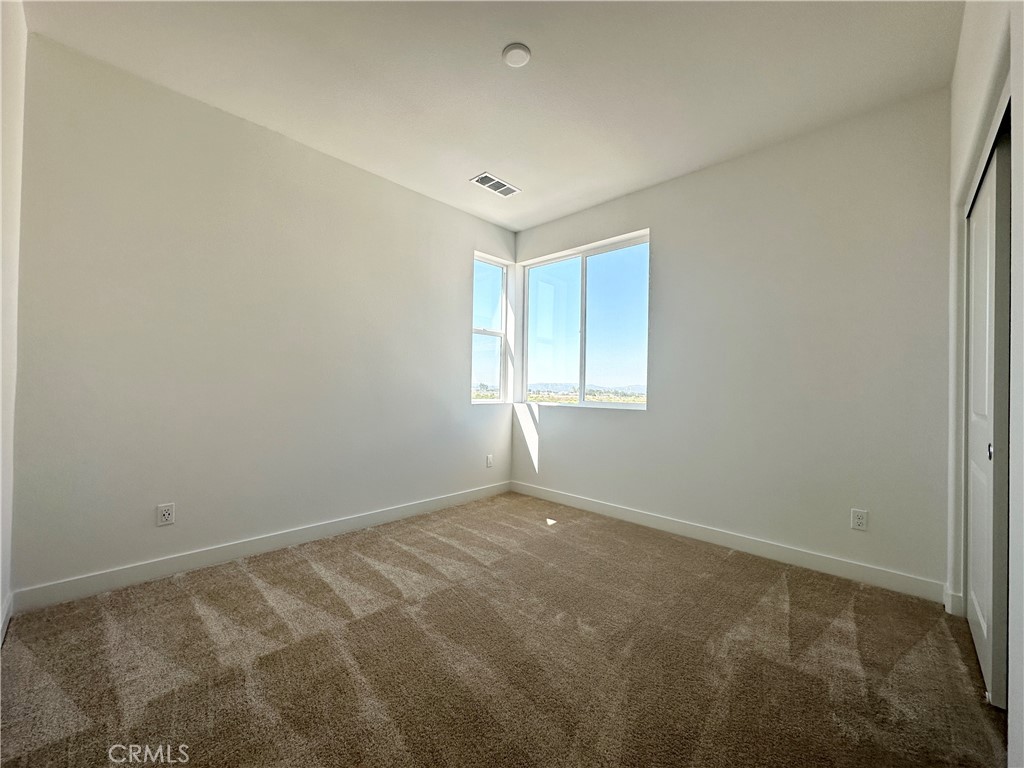 322 Tank Irvine, CA 92618 - Photo 25 of 43 an empty room with windows