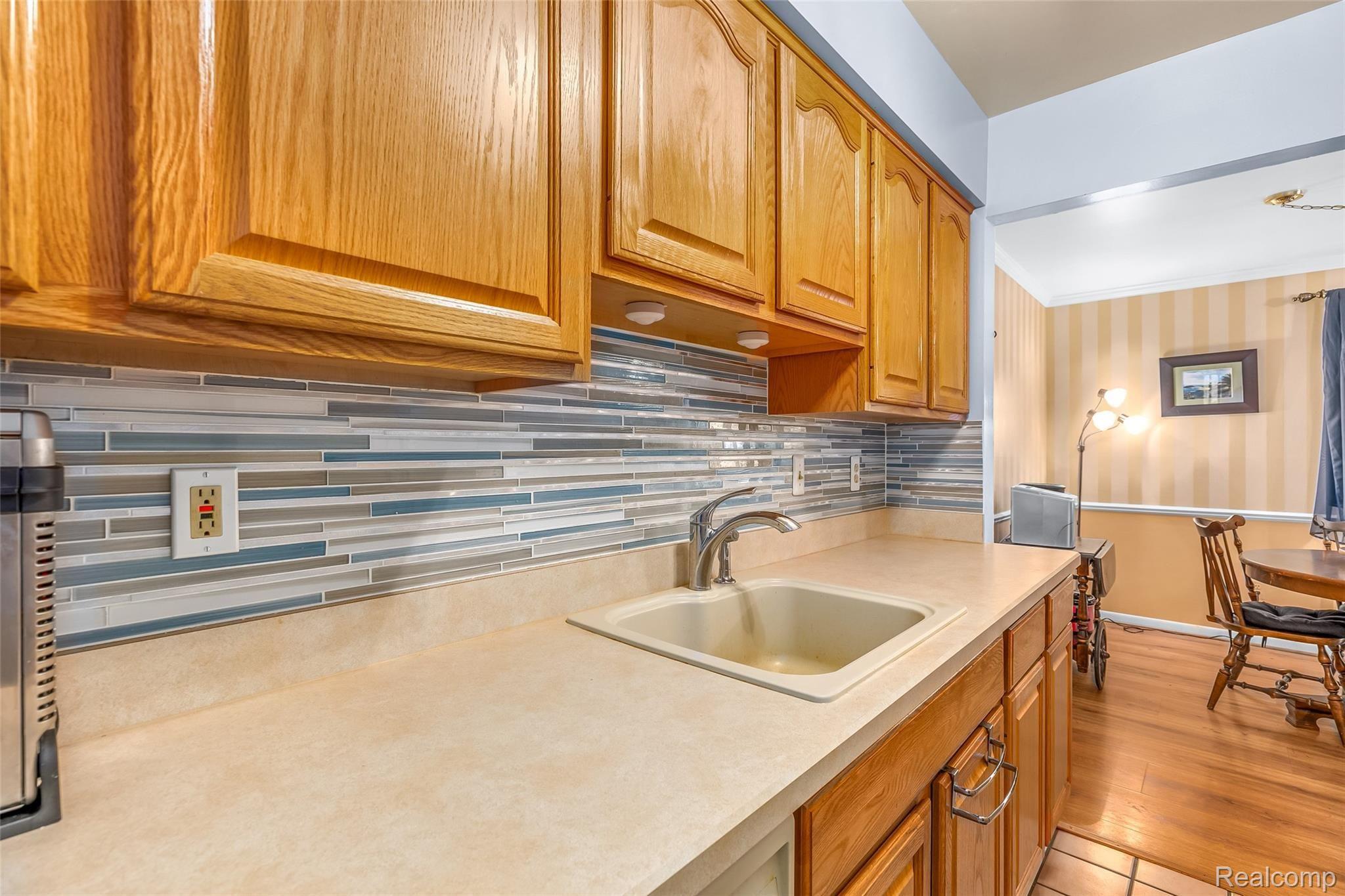 6691 Andersonville Road, Unit 30 Clarkston, MI 48346 - Photo 19 of 30 19.Kitchen