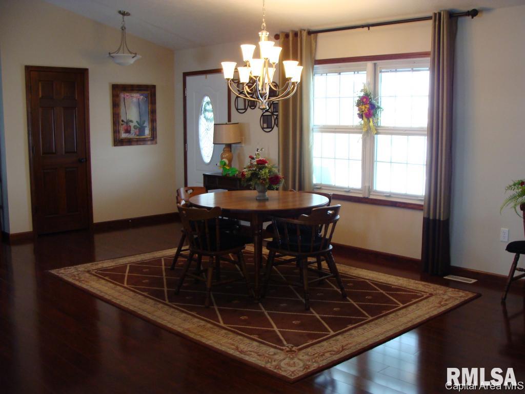 343 Butler Lane Chatham, IL 62629 - Photo 3 of 14 Gallery Image 3