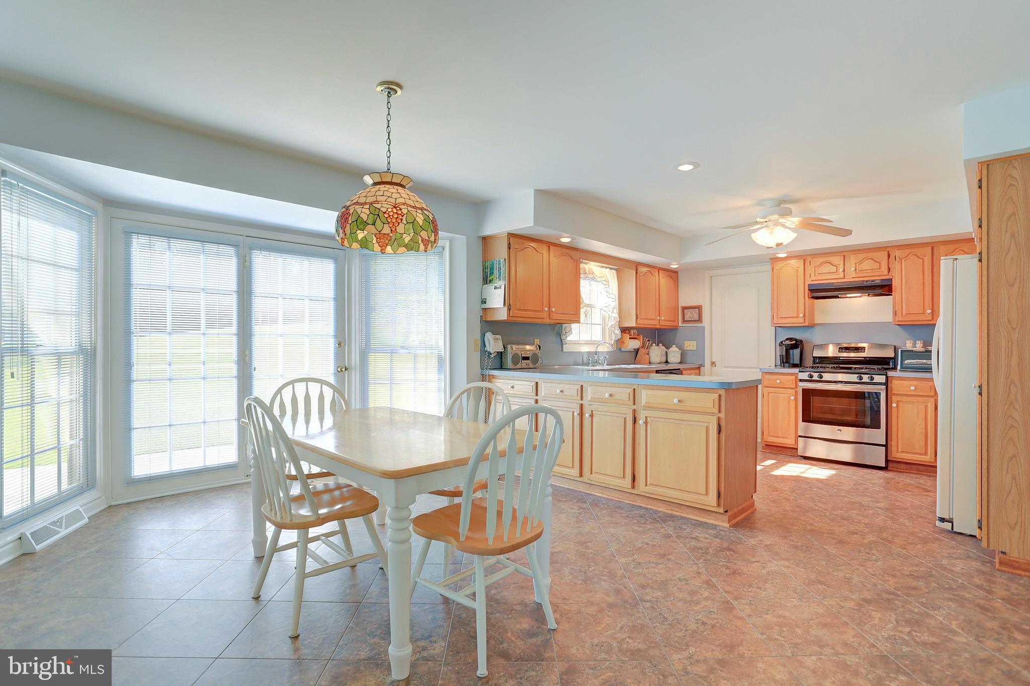 3561 Thunderhill Road York, PA 17402 - Photo 4 of 26 Gallery Image 4