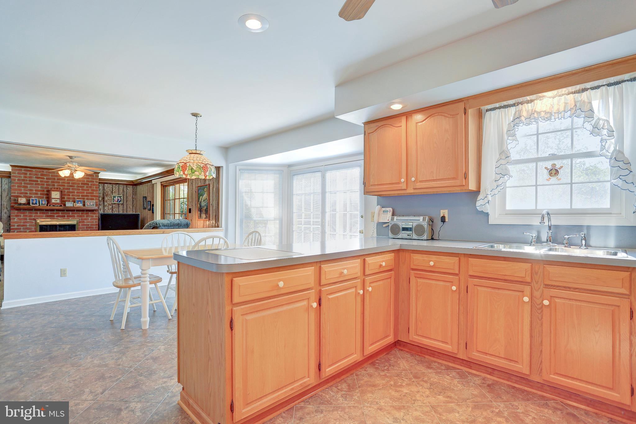 3561 Thunderhill Road York, PA 17402 - Photo 6 of 26 Gallery Image 6