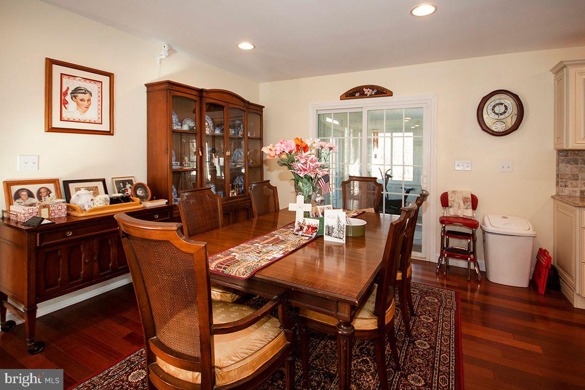 2932 Jackson Road Williamstown, NJ 08094 - Photo 12 of 38 Dining Area