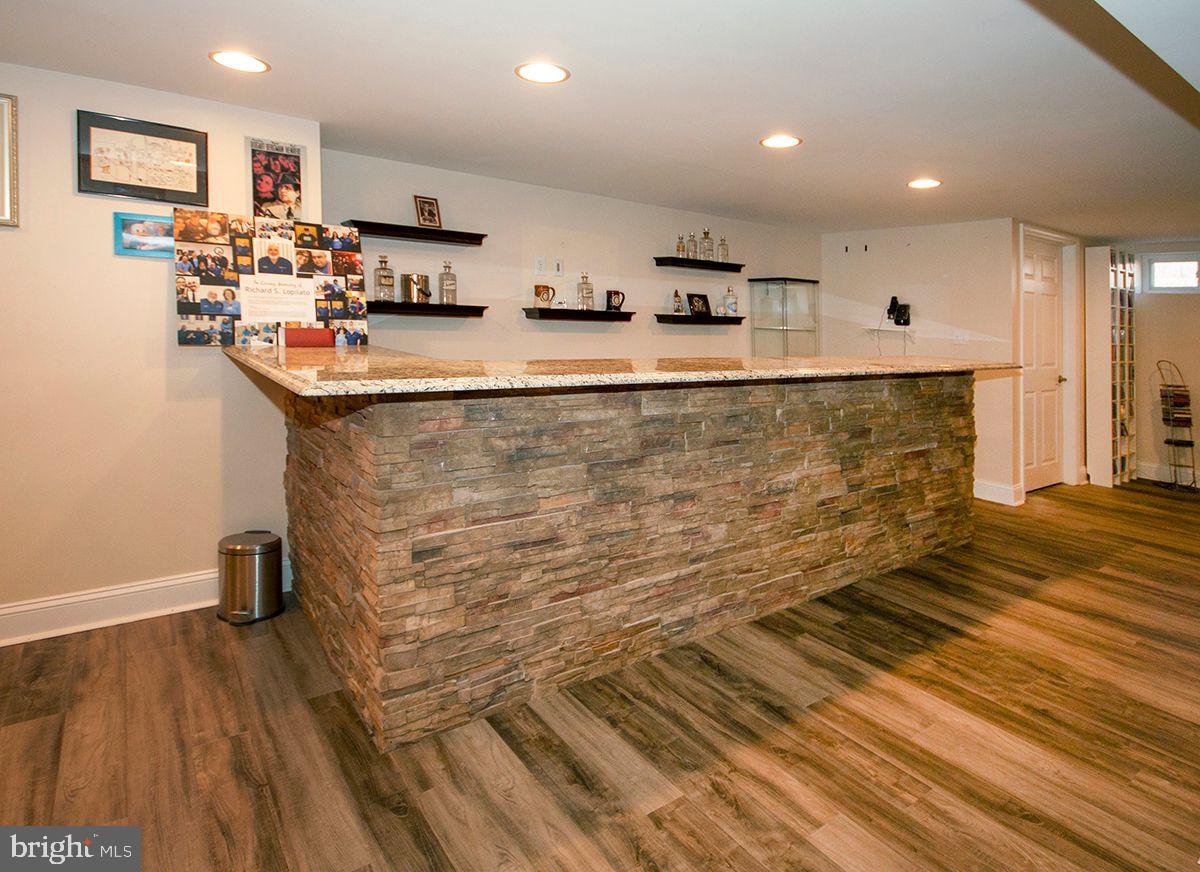 2932 Jackson Road Williamstown, NJ 08094 - Photo 21 of 38 Finished Basement: Dry Bar