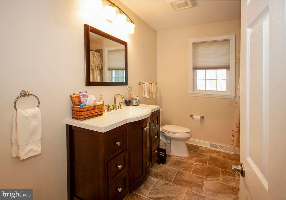 2932 Jackson Road Williamstown, NJ 08094 - Photo 31 of 38 Hall Bathroom