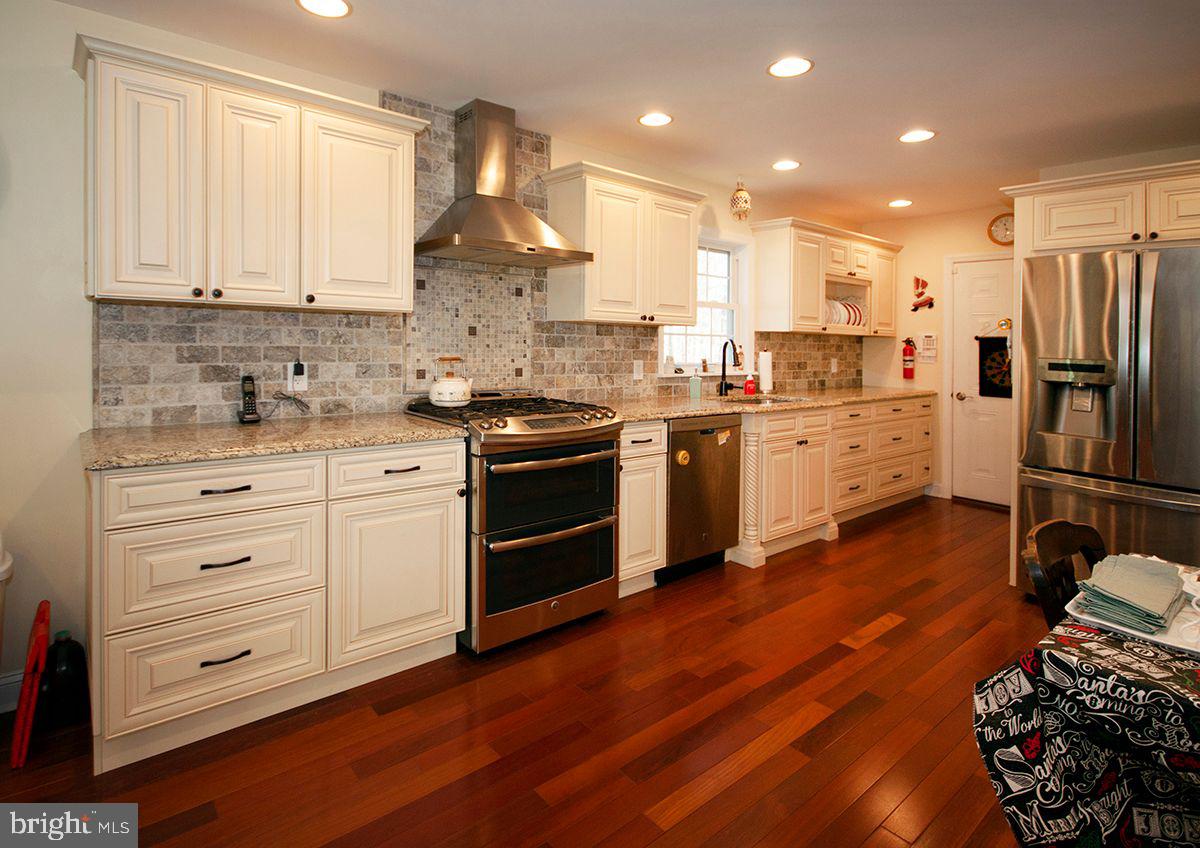 2932 Jackson Road Williamstown, NJ 08094 - Photo 7 of 38 Kitchen: Plenty of Lighting