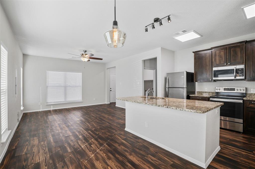 820 Rose Street, Unit B Denton, TX 76209 - Photo 4 of 13
