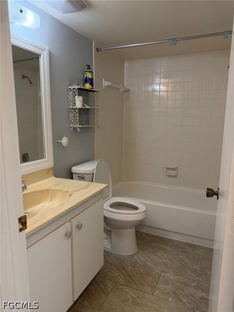 5467 Rattlesnake Hamm Road, Unit C308 Naples, FL 34113 - Photo 7 of 14