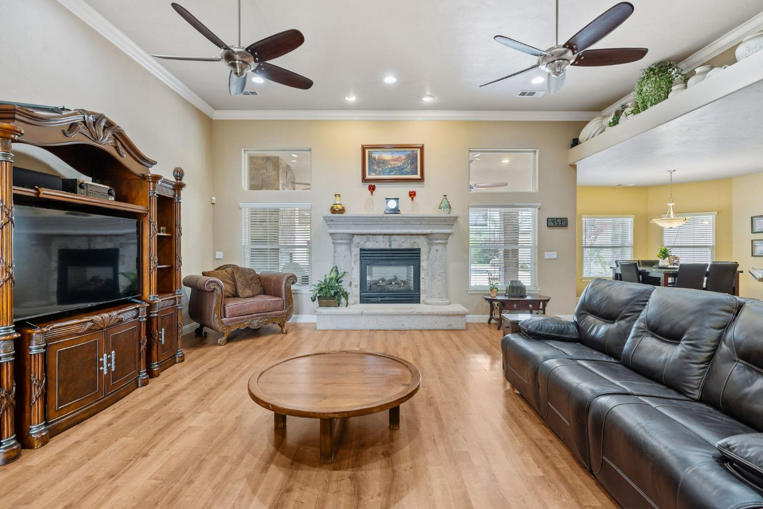 1928 South Shirk Road Visalia, CA 93277 - Photo 12 of 98 Gallery Image 12