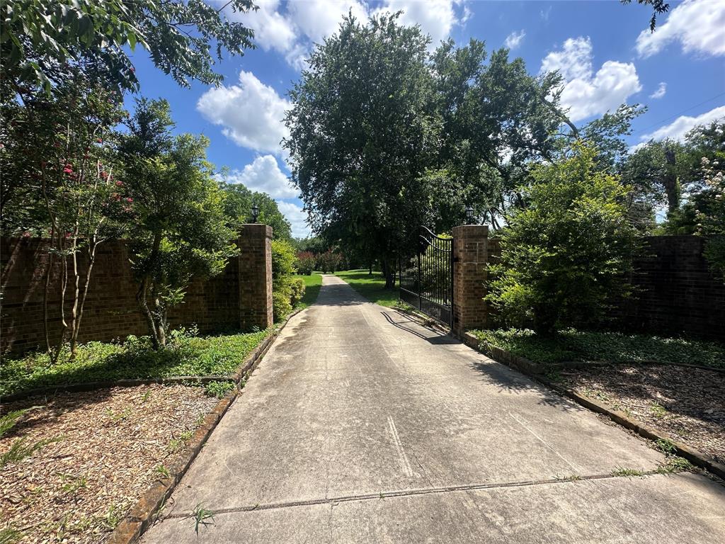 999 West Forest Grove Road Lucas, TX 75002 - Photo 2 of 32
