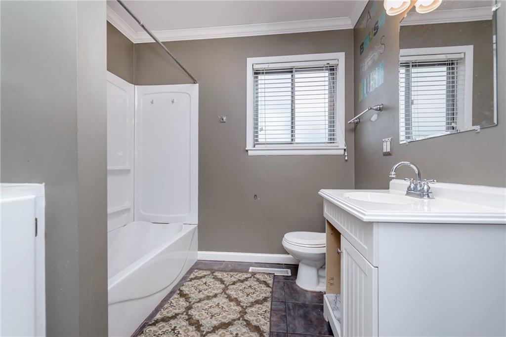 459 South Kenmore Road Indianapolis, IN 46219 - Photo 12 of 23 Gallery Image 12