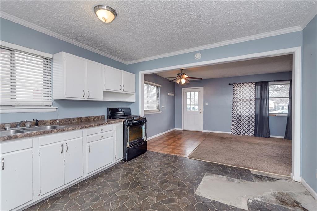 459 South Kenmore Road Indianapolis, IN 46219 - Photo 8 of 23 Gallery Image 8