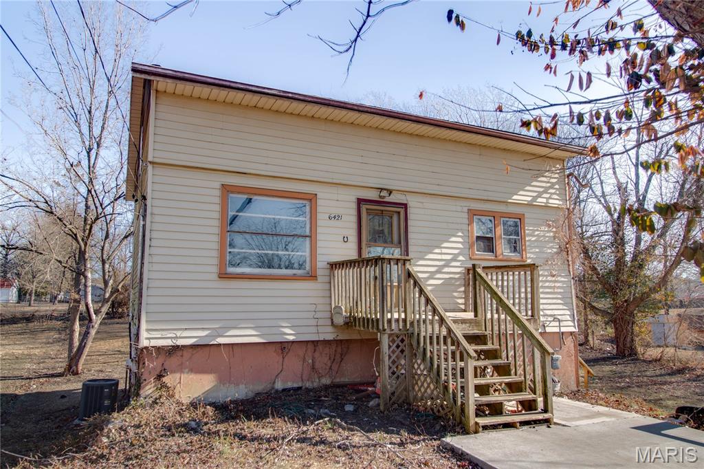 6421 Sunset Drive Godfrey, IL 62035 - Photo 1 of 25