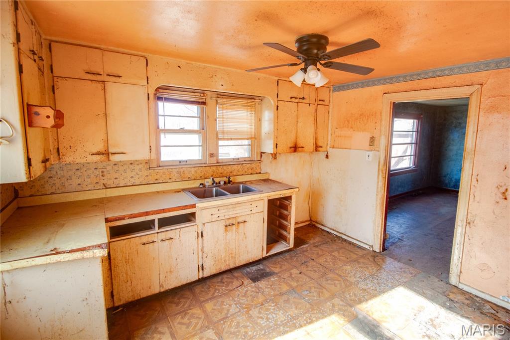 6421 Sunset Drive Godfrey, IL 62035 - Photo 9 of 25