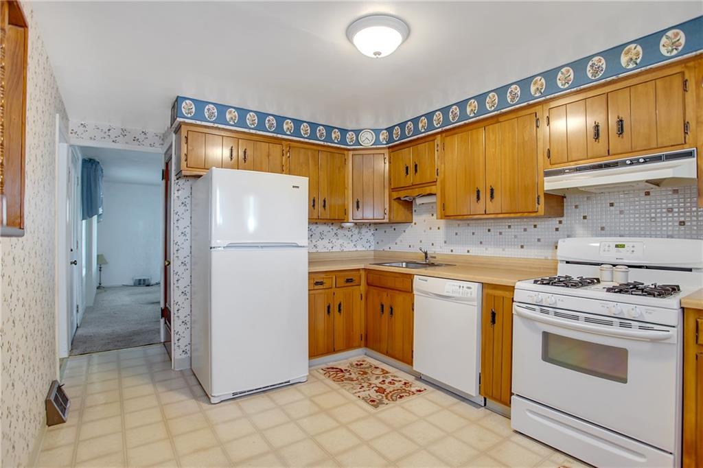 27 Ewing Road McKees Rocks, PA 15136 - Photo 7 of 25 Gallery Image 7