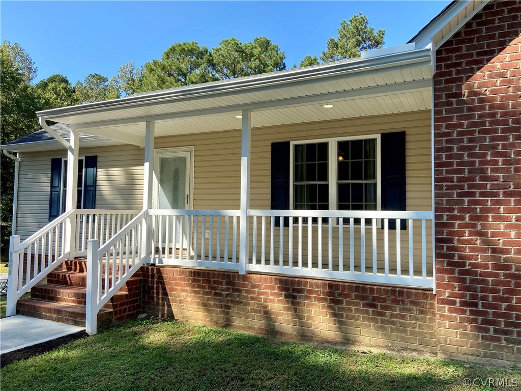 9470 Robin Road Disputanta, VA 23842 - Photo 3 of 20 Gallery Image 3