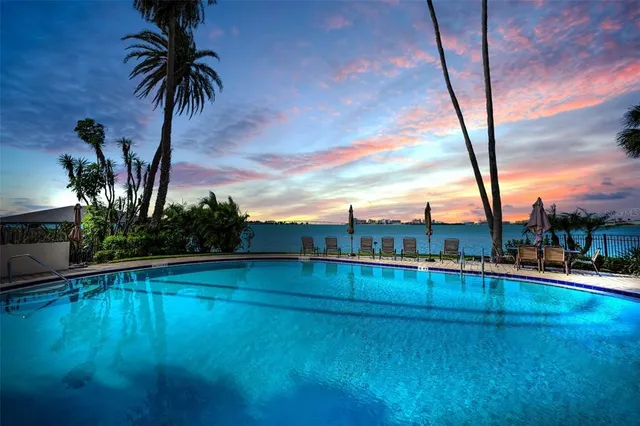 $834,900 | 55 Rogers Street, Unit 203, Clearwater, FL 33756