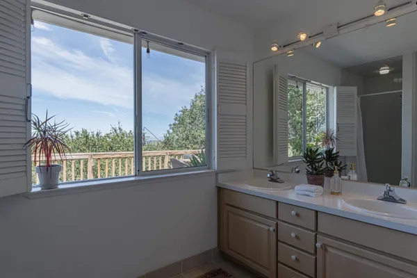 $1,175,000 | 27465 Vista Del Toro Place, Salinas, CA 93908