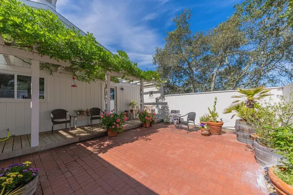 $1,175,000 | 27465 Vista Del Toro Place, Salinas, CA 93908