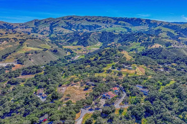 $1,175,000 | 27465 Vista Del Toro Place, Salinas, CA 93908