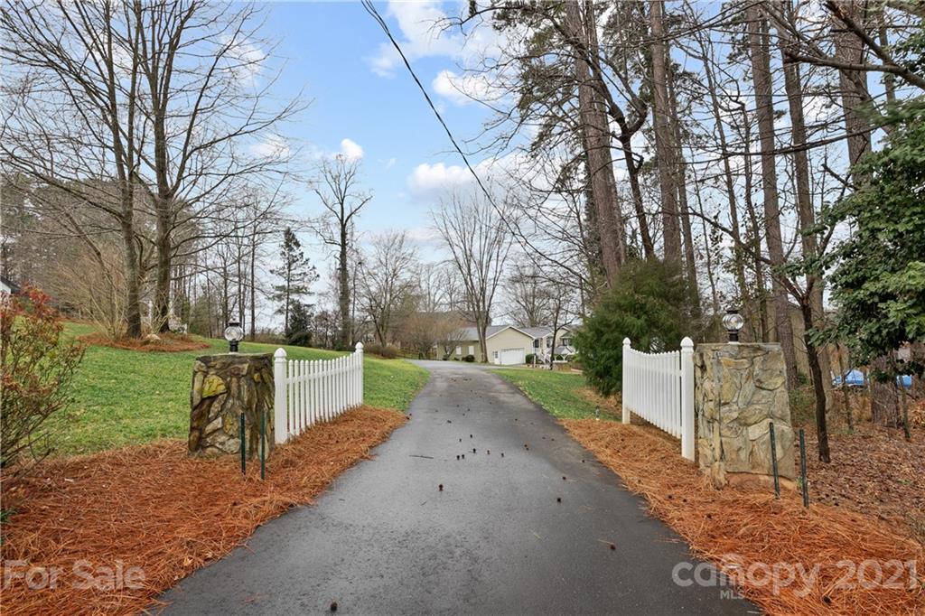 8889 Hagers Ferry Road Denver, NC 28037 - Photo 7 of 48 Gallery Image 7