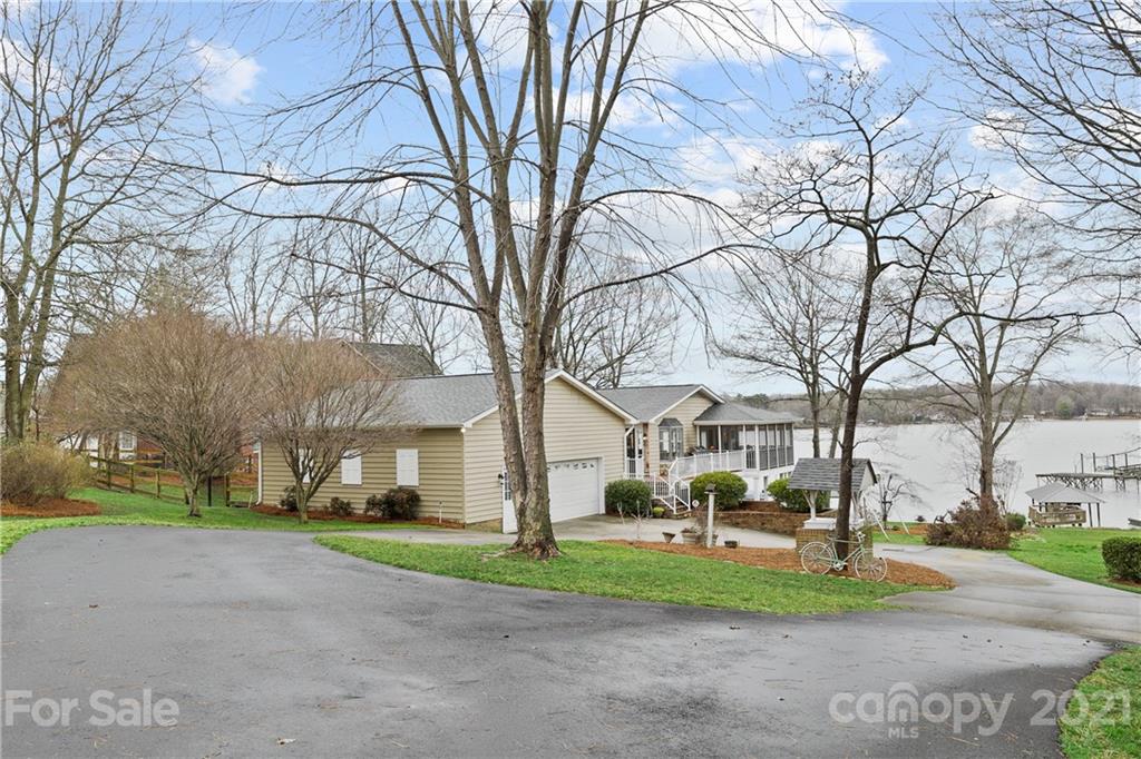 8889 Hagers Ferry Road Denver, NC 28037 - Photo 9 of 48 Gallery Image 9