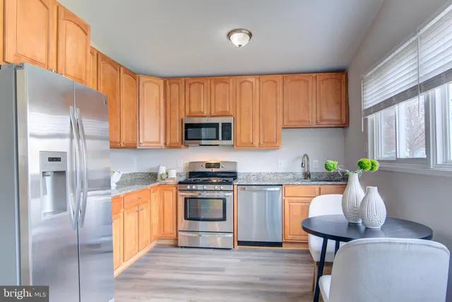 $724,900 | 4103 Ivanhoe Lane, Alexandria, VA 22310