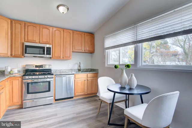 $724,900 | 4103 Ivanhoe Lane, Alexandria, VA 22310