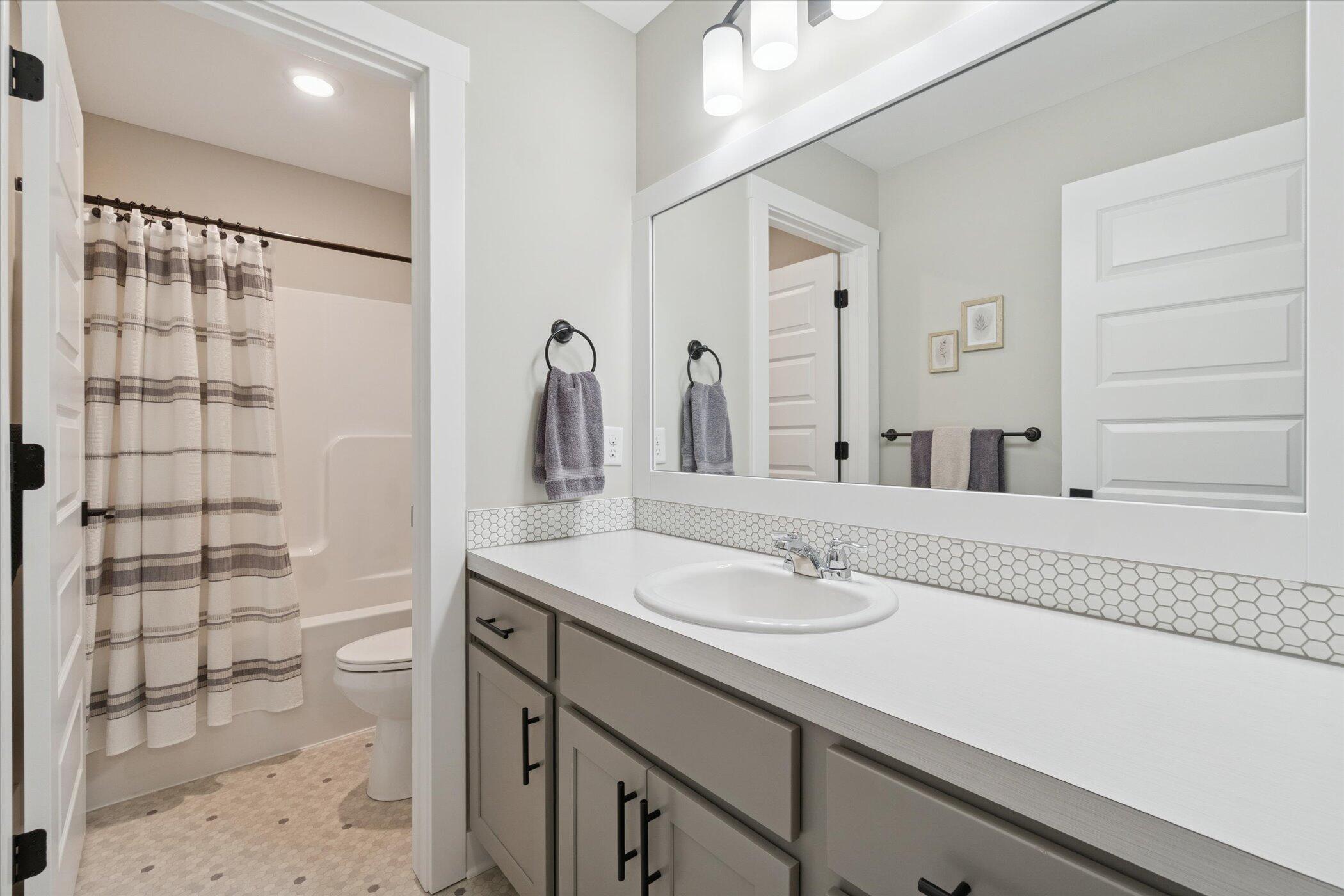 12651 Riverton Road Grand Haven, MI 49417 - Photo 37 of 79 28-12651-Riverton-Rd-WindowStill