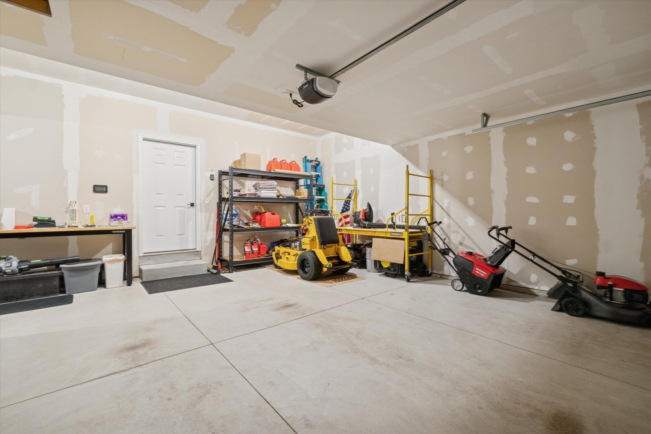 12651 Riverton Road Grand Haven, MI 49417 - Photo 44 of 79 40-12651-Riverton-Rd-WindowStill