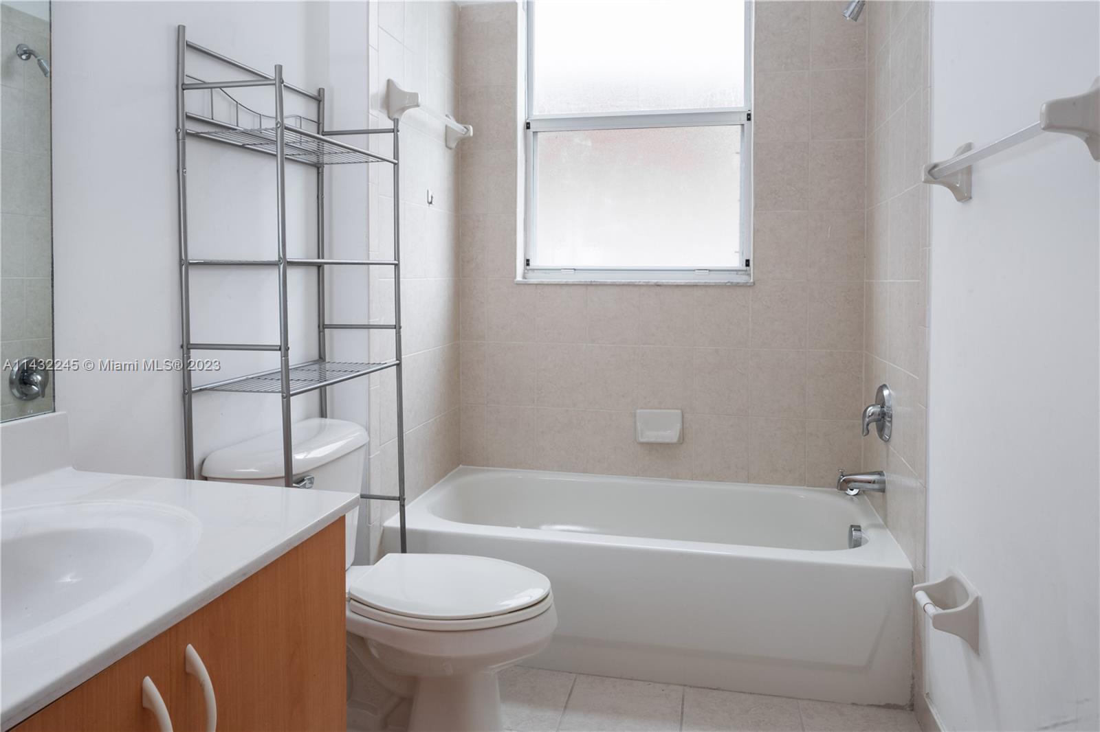 1033 Northeast 40th Road Homestead, FL 33033 - Photo 22 of 30 Gallery Image 22