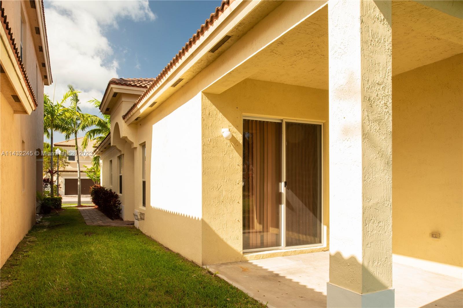1033 Northeast 40th Road Homestead, FL 33033 - Photo 29 of 30 Gallery Image 29