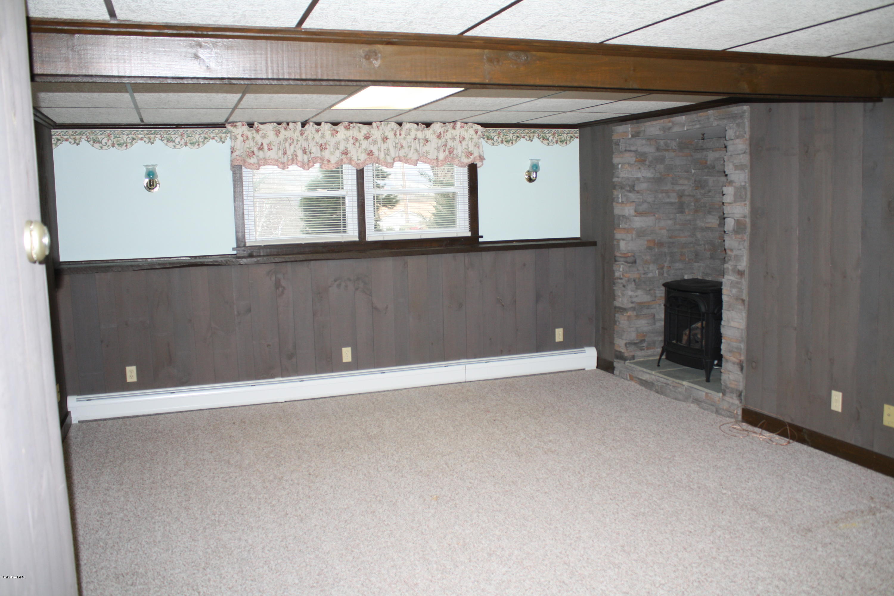 129 Alger Street Adams, MA 01220 - Photo 17 of 22 Large Family Room