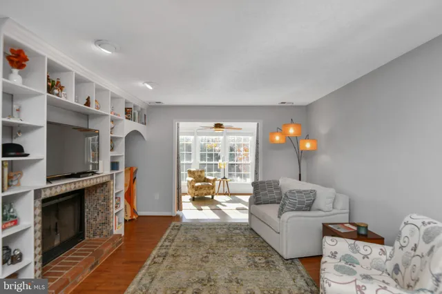 $349,900 | 10002 Oakton Terrace Road, Oakton, VA 22124