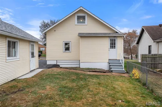 $200,000 | 9225 Pavia Avenue, Affton, MO 63123