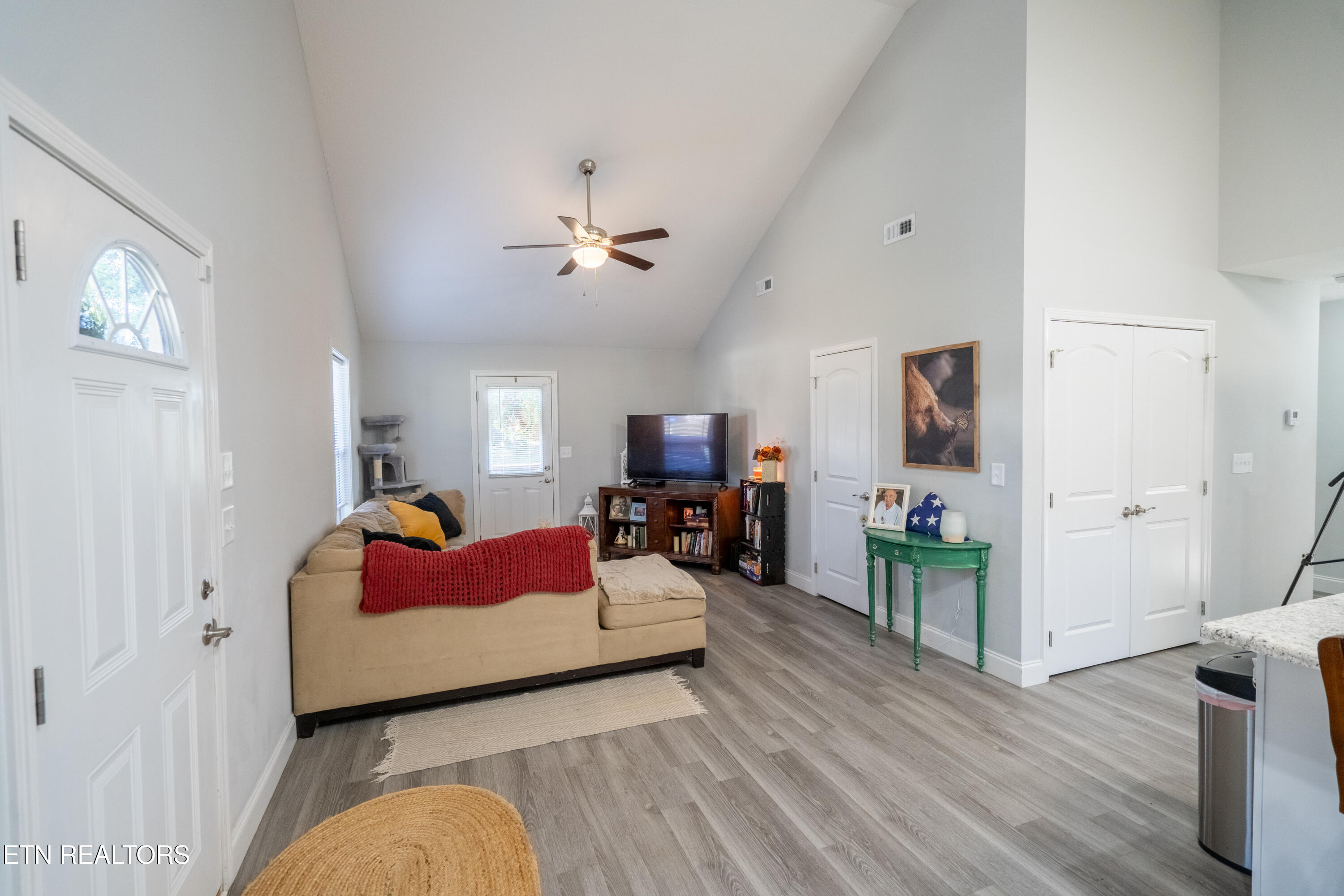 925 Loy Street Clinton, TN 37716 - Photo 14 of 36 925 Loy Street-11