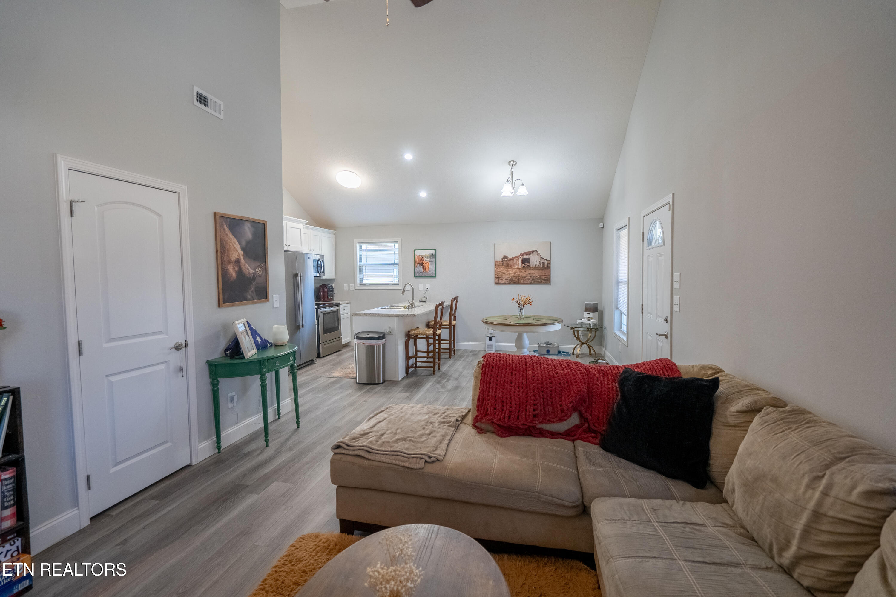 925 Loy Street Clinton, TN 37716 - Photo 15 of 36 925 Loy Street-3