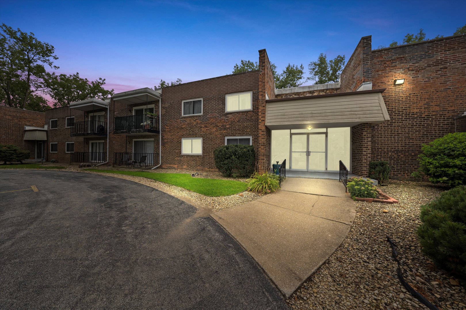 2807 Willow Road, Unit 103 Homewood, IL 60430 - Photo 2 of 21 a view of a house with a yard